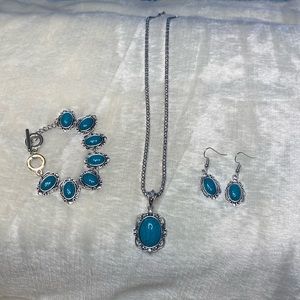 3 piece set. Bracelet, earrings and necklace blue crackle stone.